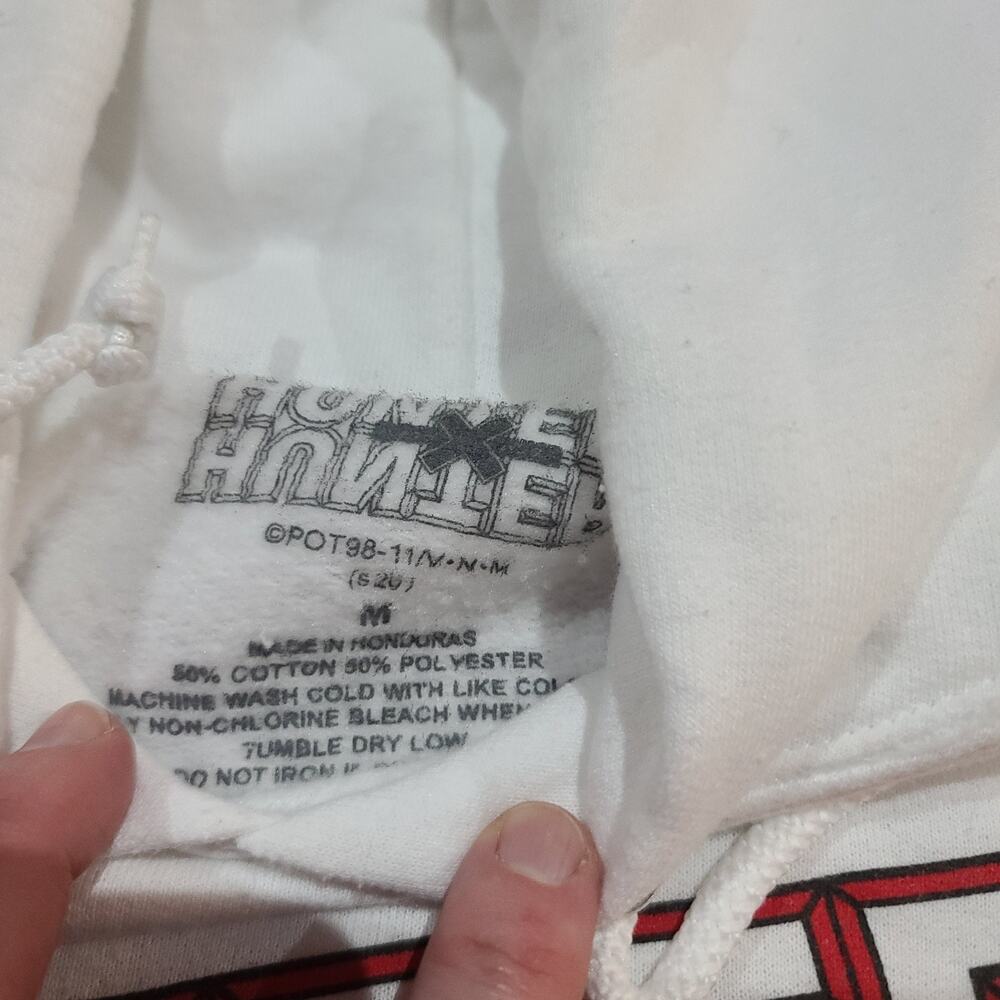 NWOT Hunter X Hunter Group Poster Hoodie in White - Size M - Picture 4 of 7